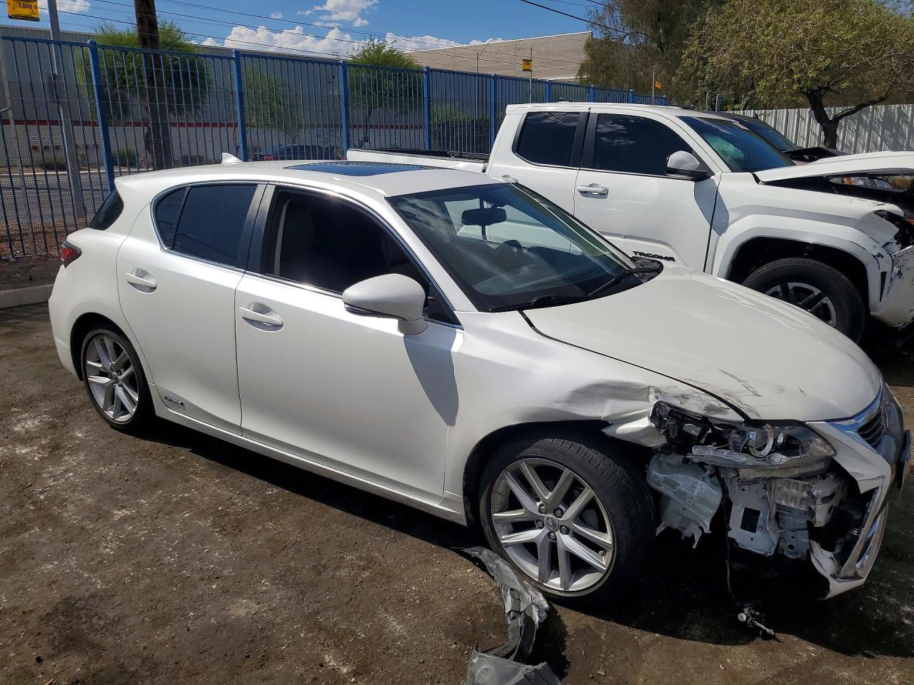 2017 LEXUS CT 200 — снимка 4