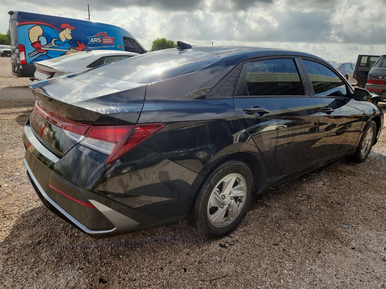 2026 HYUNDAI ELANTRA SE — снимка 3