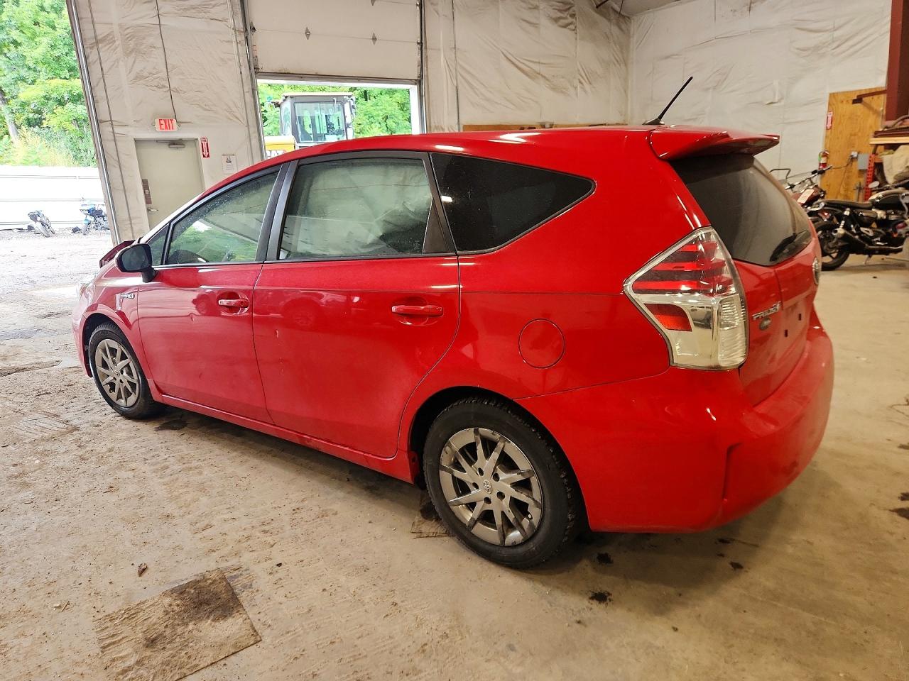 2017 TOYOTA PRIUS V TWO — снимка 2