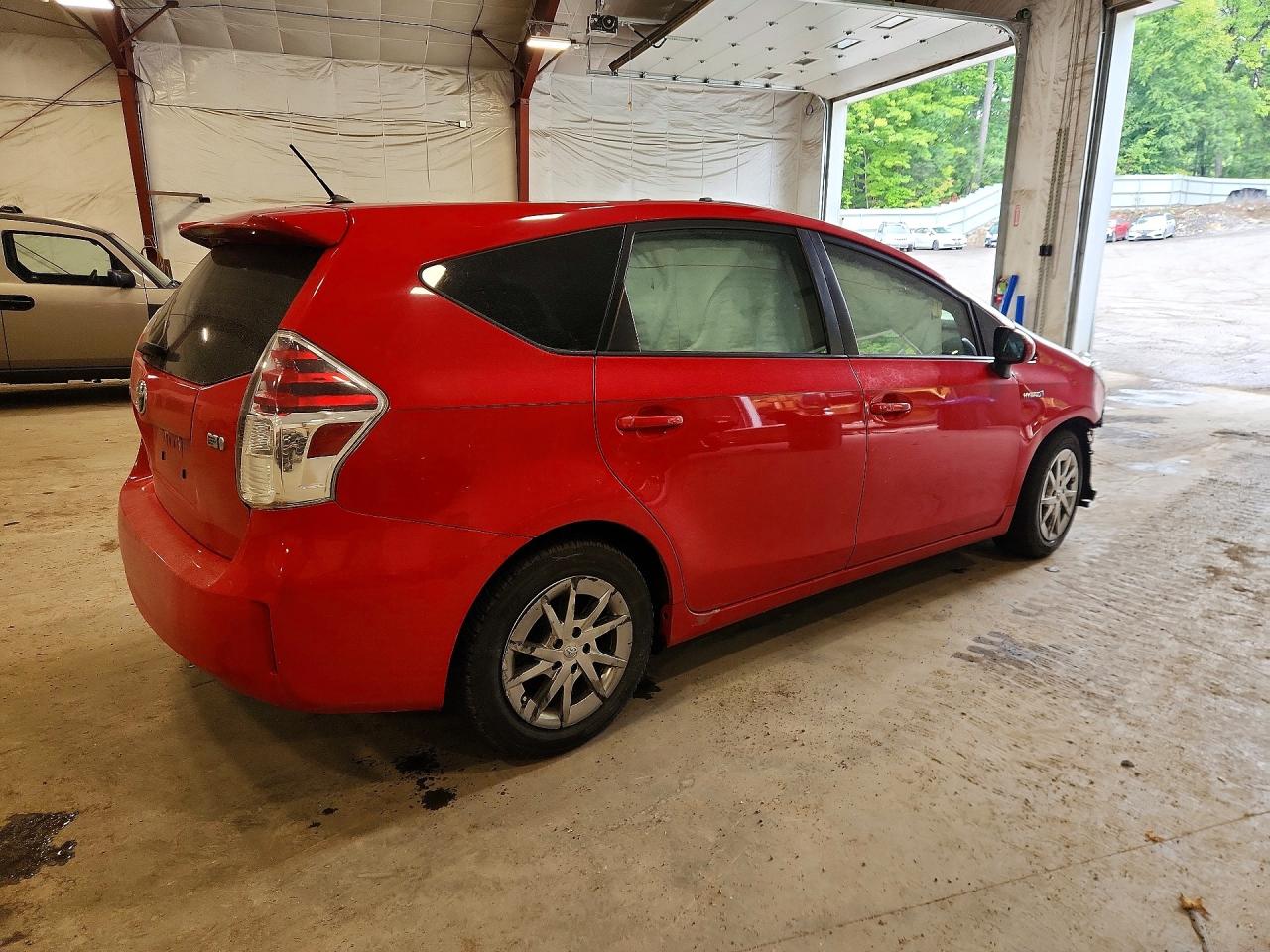 2017 TOYOTA PRIUS V TWO — снимка 3