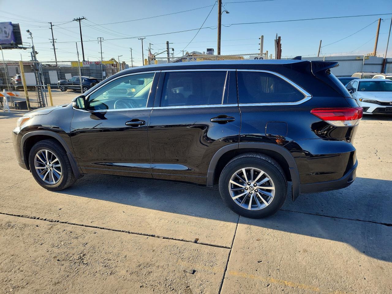 2018 TOYOTA HIGHLANDER XLE — снимка 2
