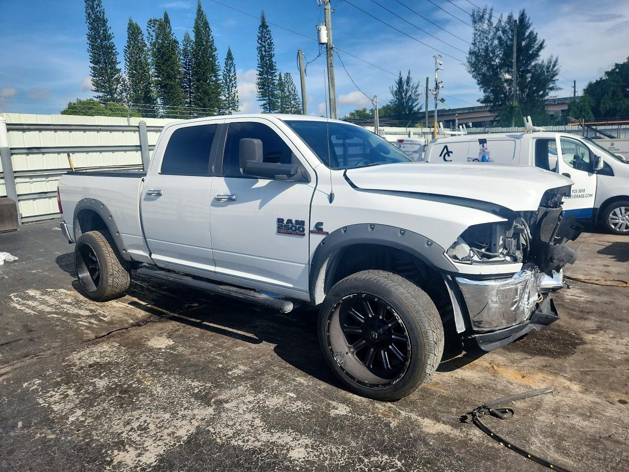 2017 RAM 2500 SLT — снимка 4