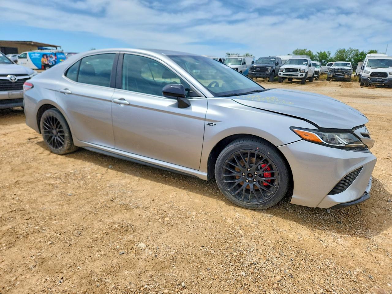 2019 TOYOTA CAMRY SE — снимка 4