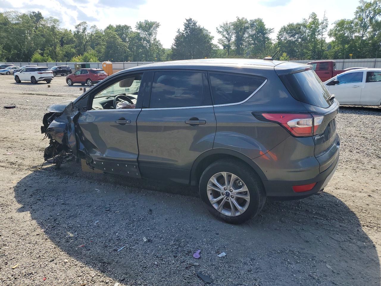 2017 FORD ESCAPE SE — снимка 2