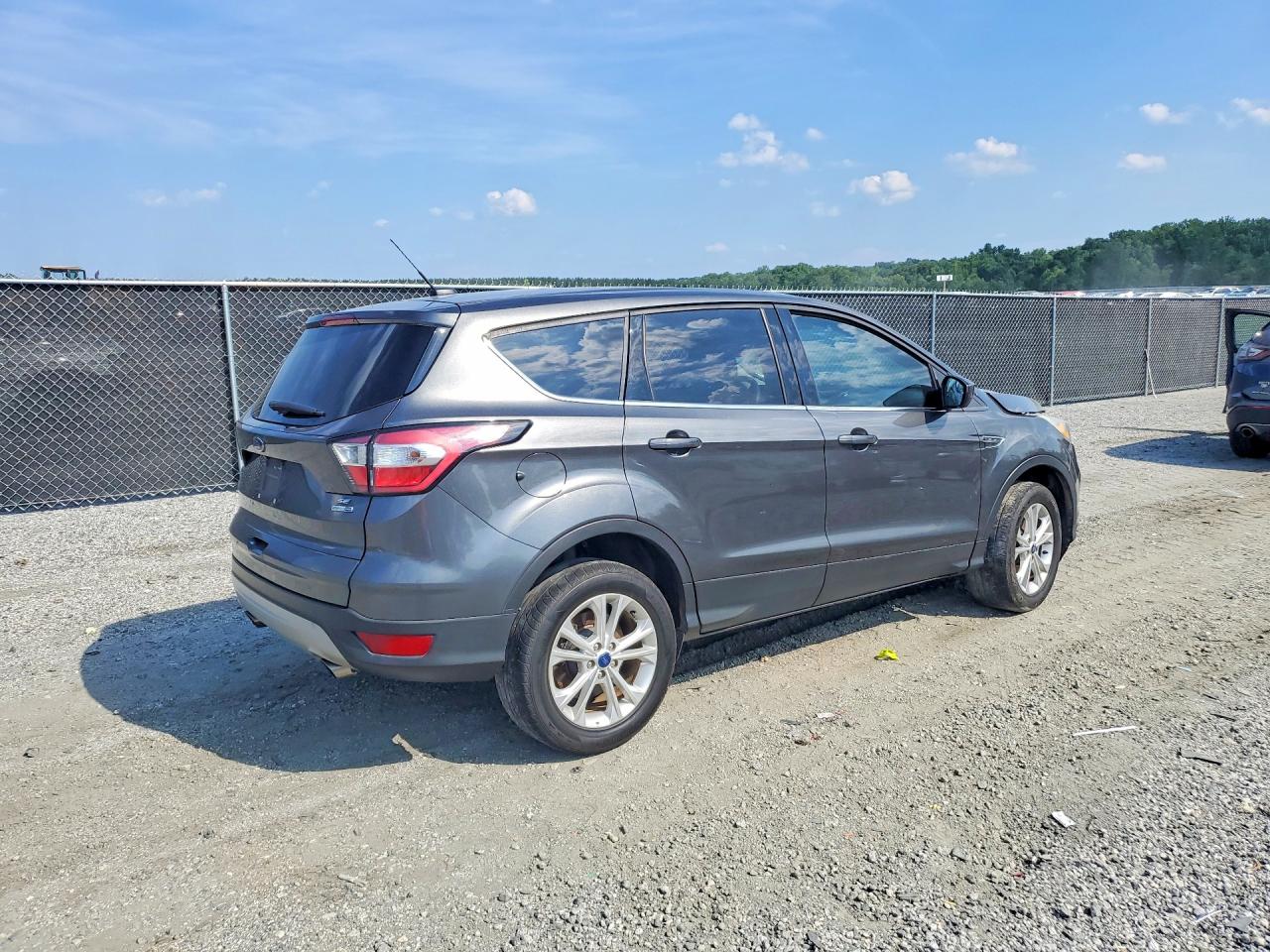 2017 FORD ESCAPE SE — снимка 3