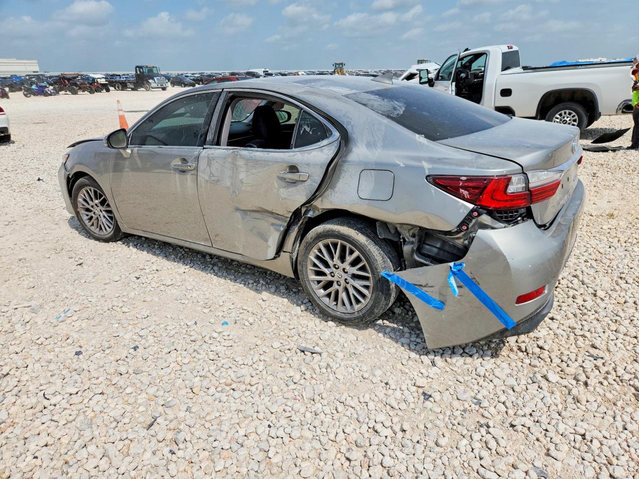 2016 LEXUS ES 350 — снимка 2