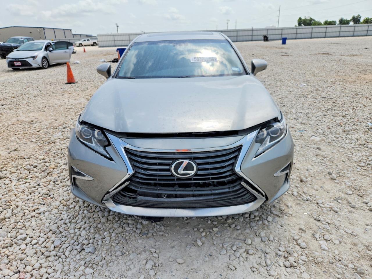 2016 LEXUS ES 350 — снимка 5