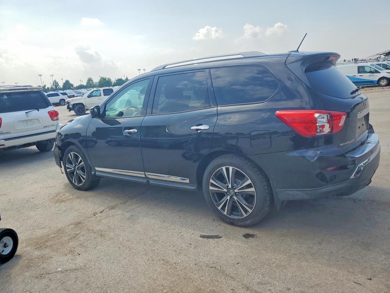 2017 NISSAN PATHFINDER PLATINUM — снимка 2