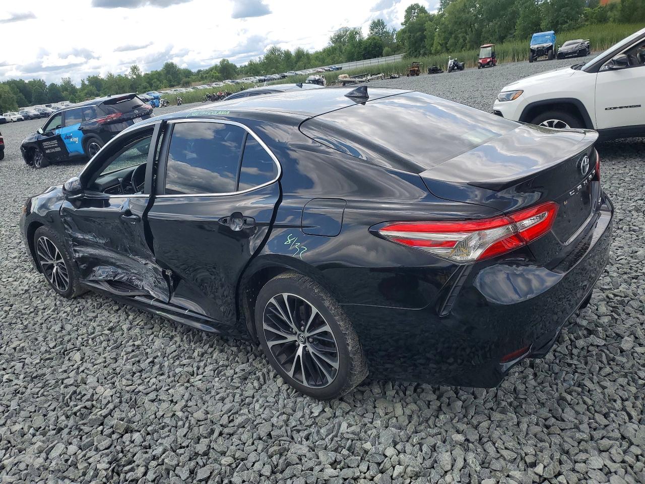 2019 TOYOTA CAMRY SE — снимка 2