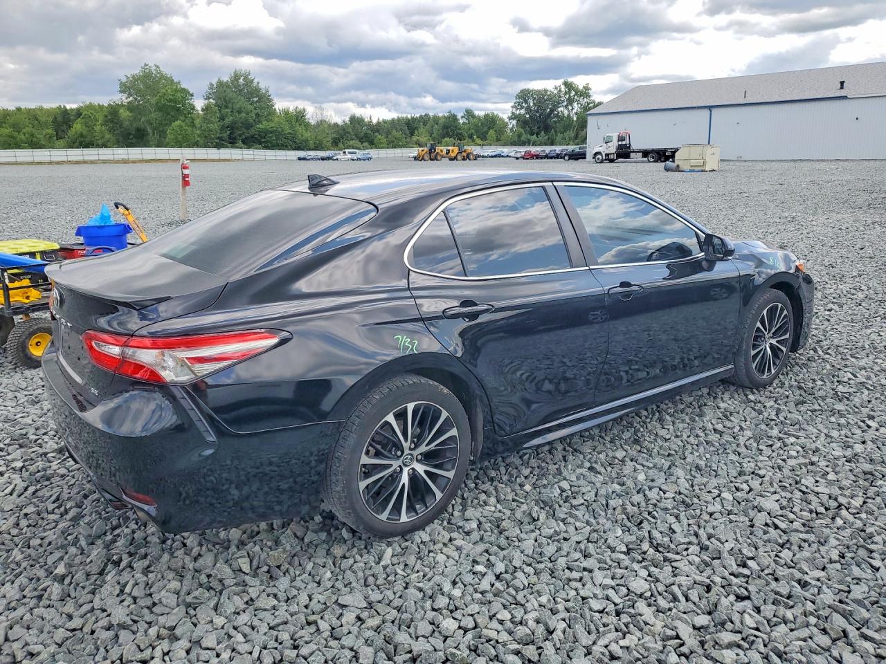 2019 TOYOTA CAMRY SE — снимка 3