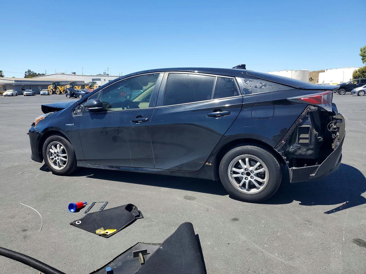 2017 TOYOTA PRIUS TWO ECO — снимка 2