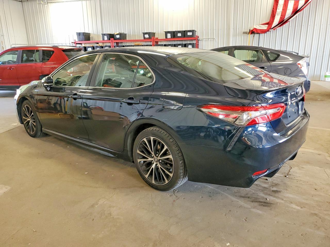 2018 TOYOTA CAMRY SE — снимка 2