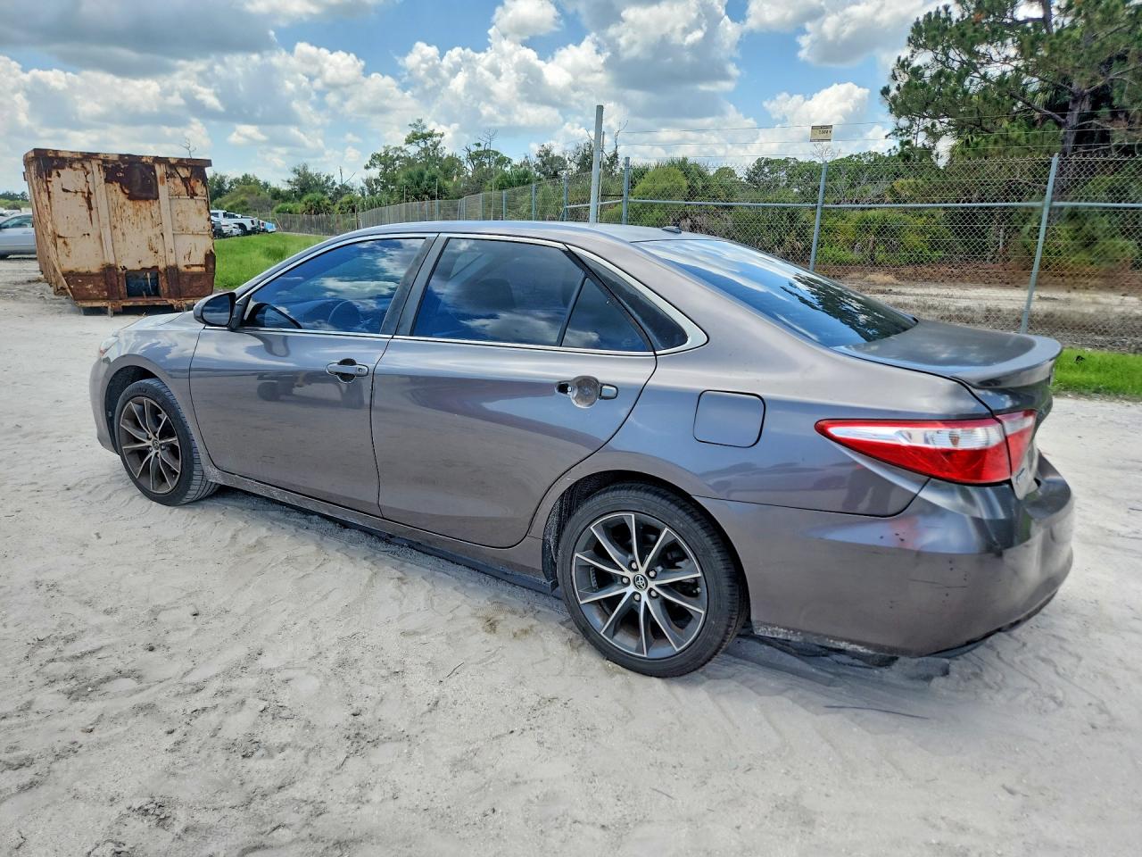 2015 TOYOTA CAMRY XSE — снимка 2