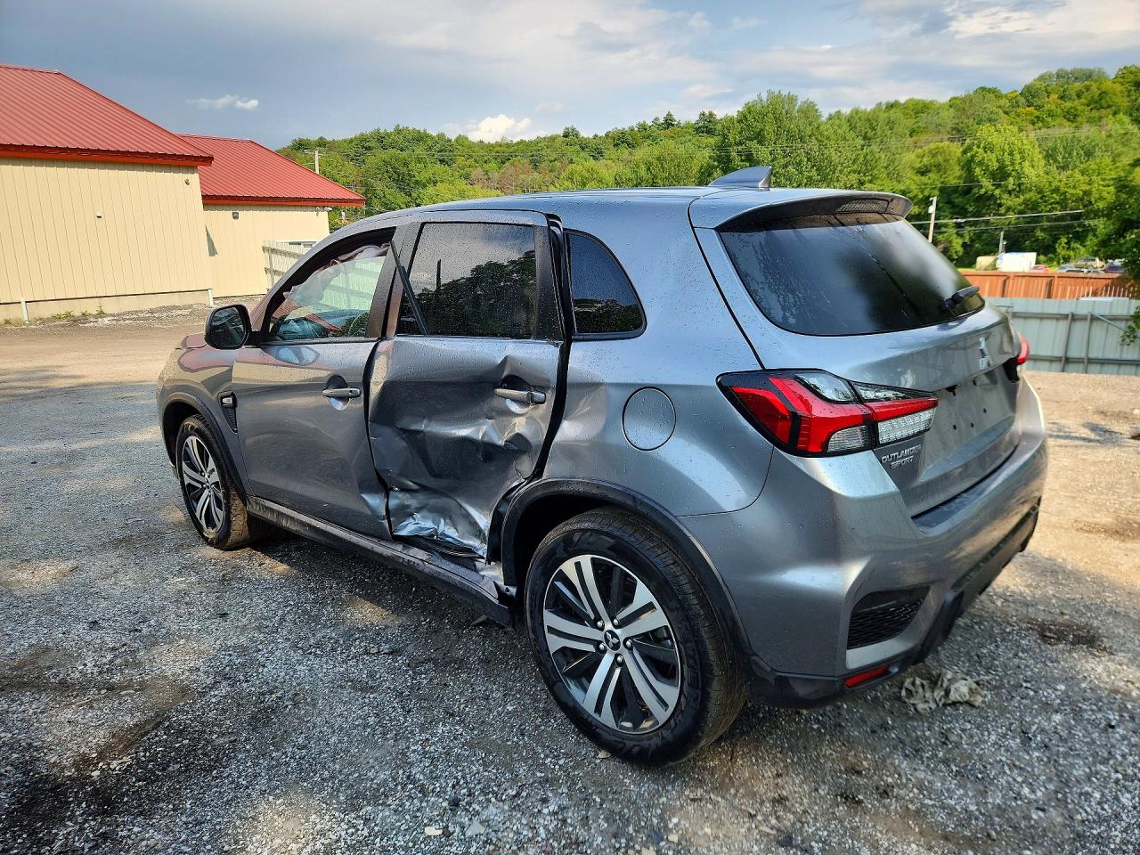 2026 MITSUBISHI OUTLANDER SPORT S/SE — снимка 2