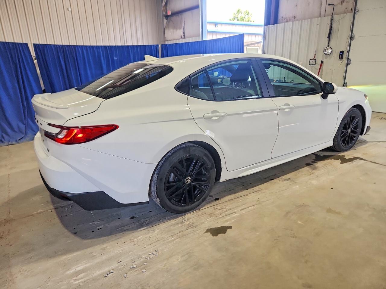 2025 TOYOTA CAMRY SE — снимка 3