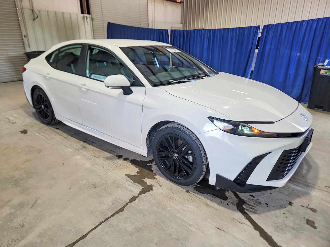 2025 TOYOTA CAMRY SE — снимка 4