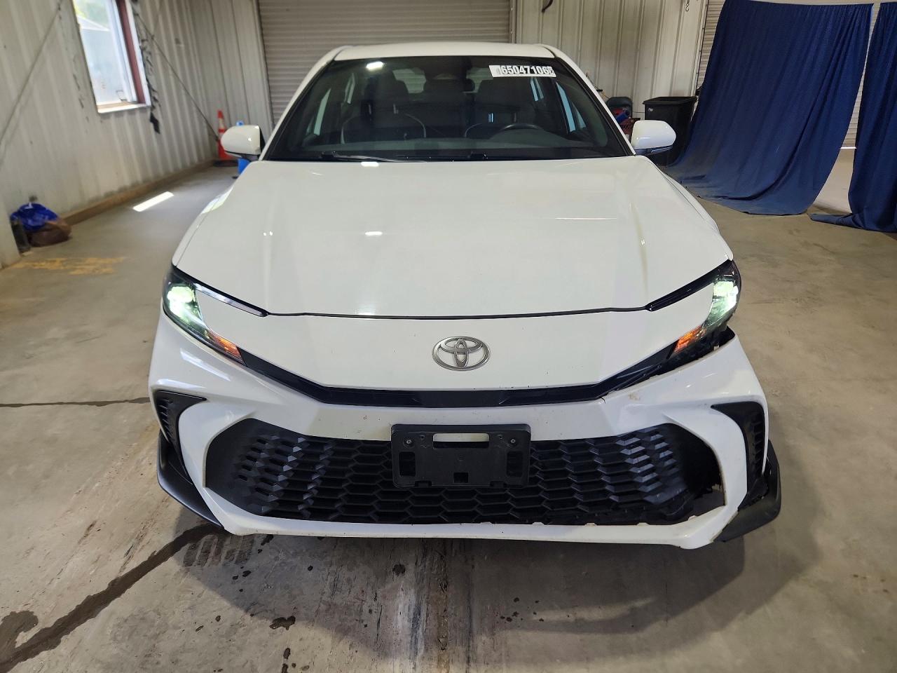 2025 TOYOTA CAMRY SE — снимка 5