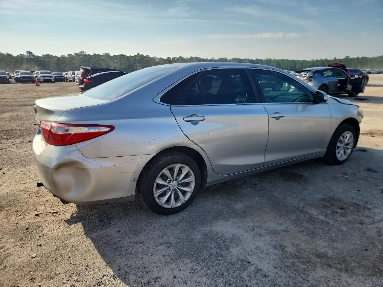 2016 TOYOTA CAMRY LE — снимка 3