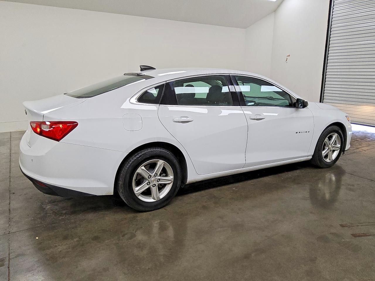 2021 CHEVROLET MALIBU LS — снимка 3