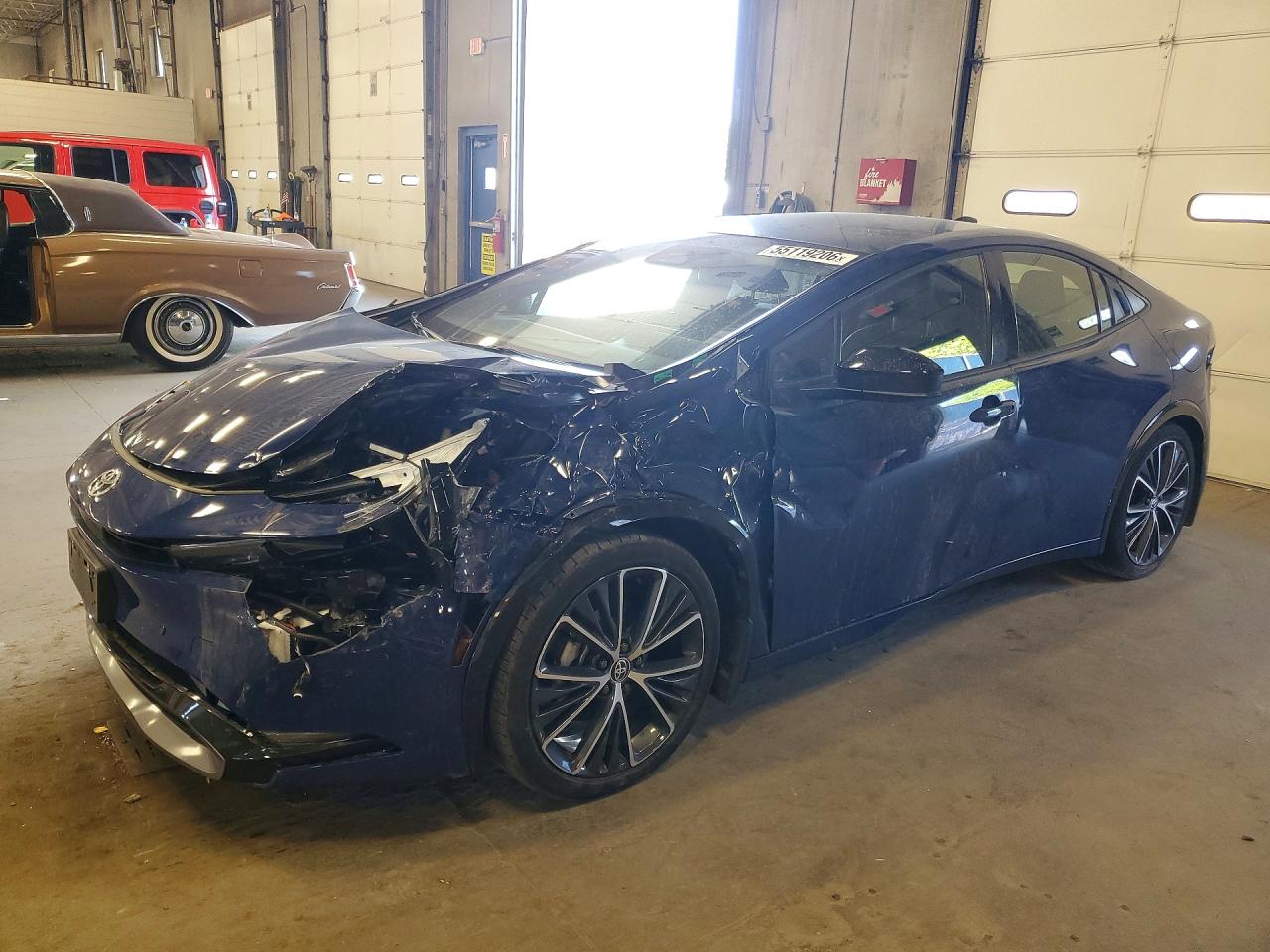 2024 TOYOTA PRIUS XLE