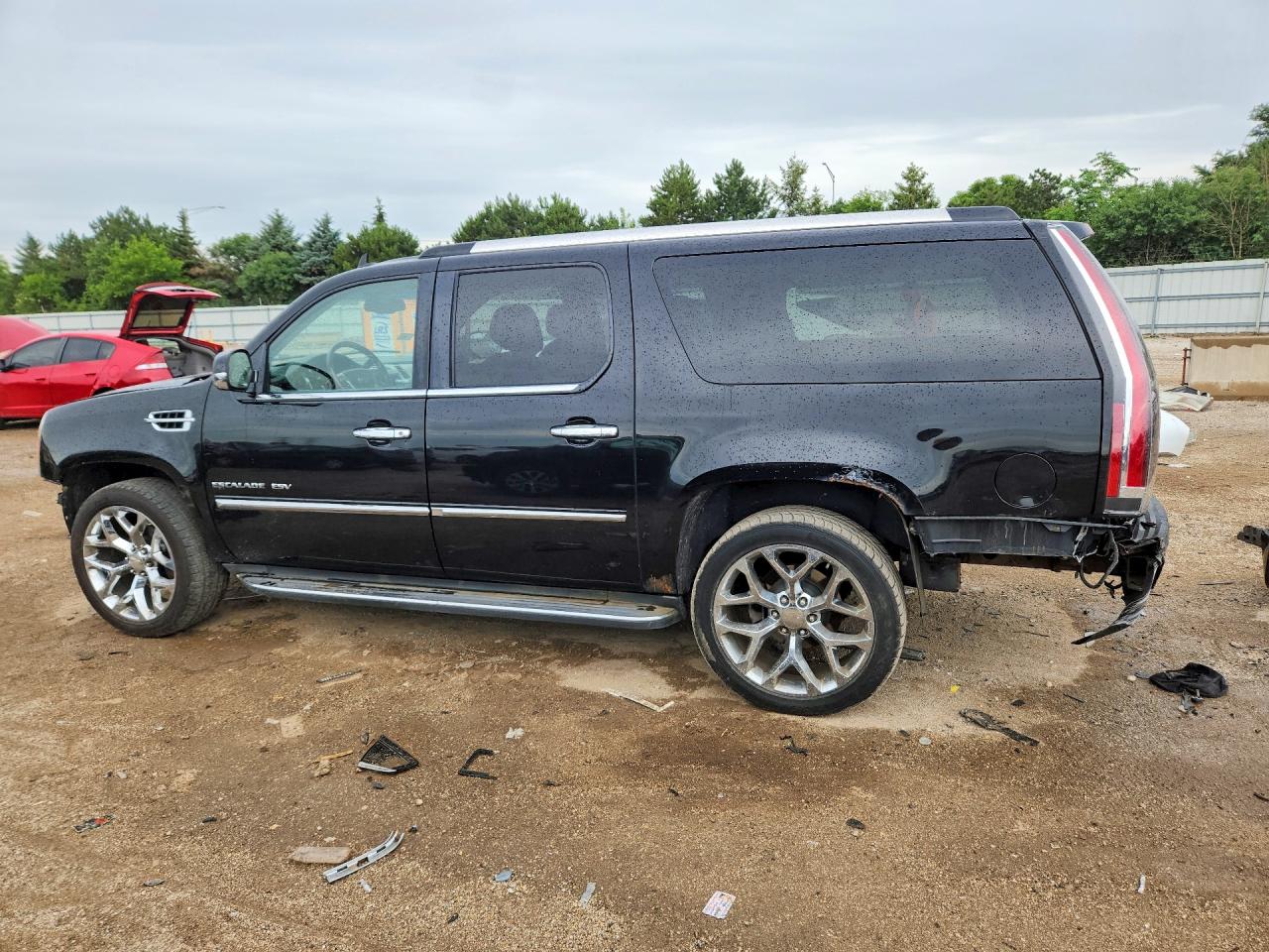 2013 CADILLAC ESCALADE ESV — снимка 2