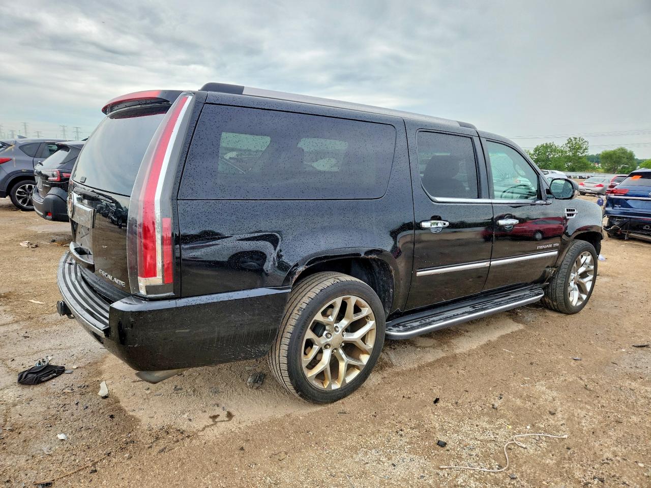 2013 CADILLAC ESCALADE ESV — снимка 3