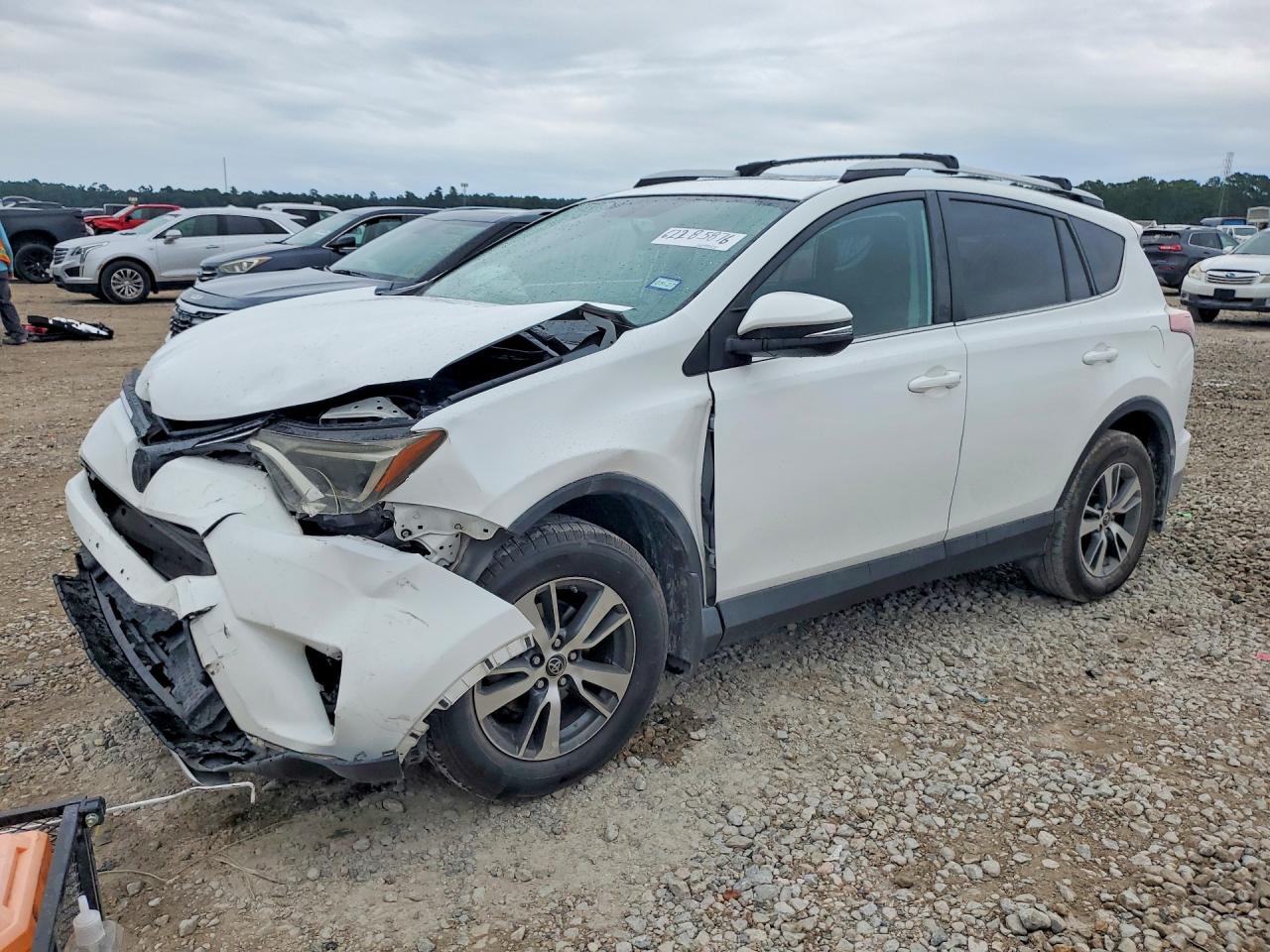 2016 TOYOTA RAV4 XLE