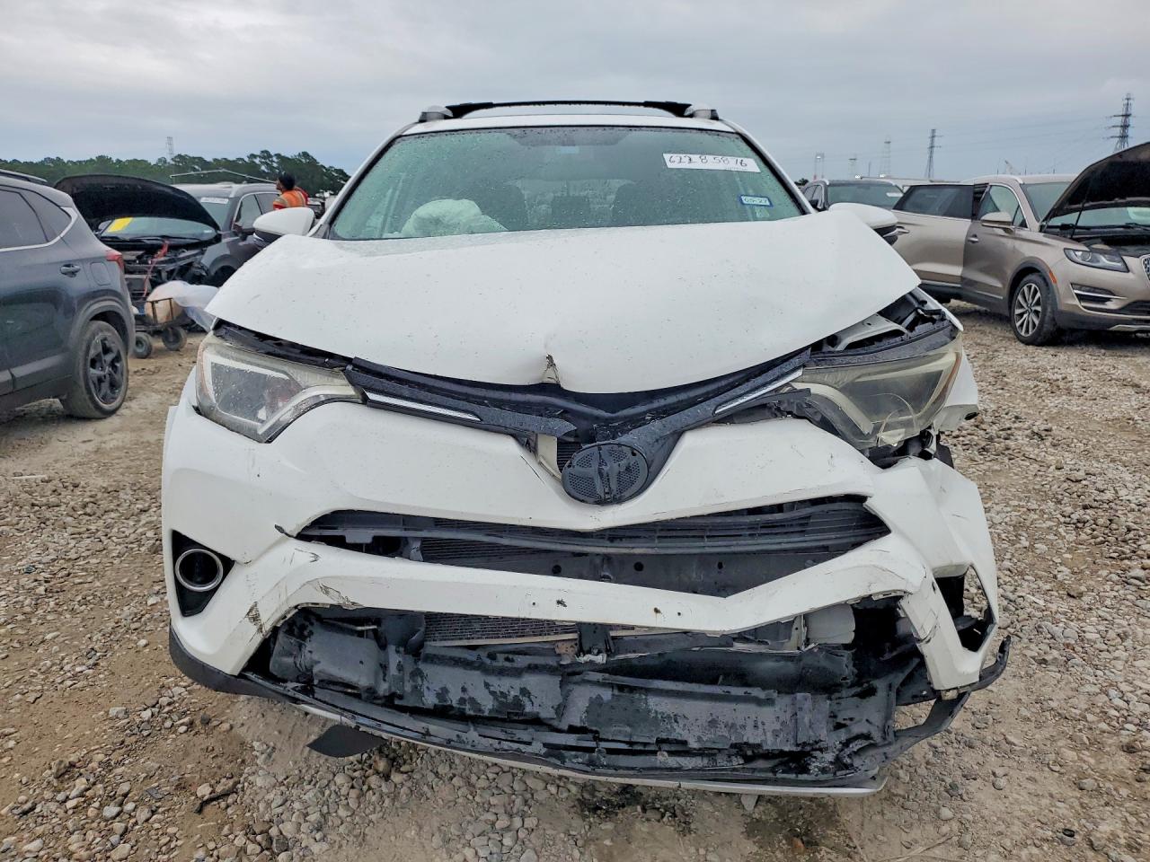 2016 TOYOTA RAV4 XLE — снимка 5