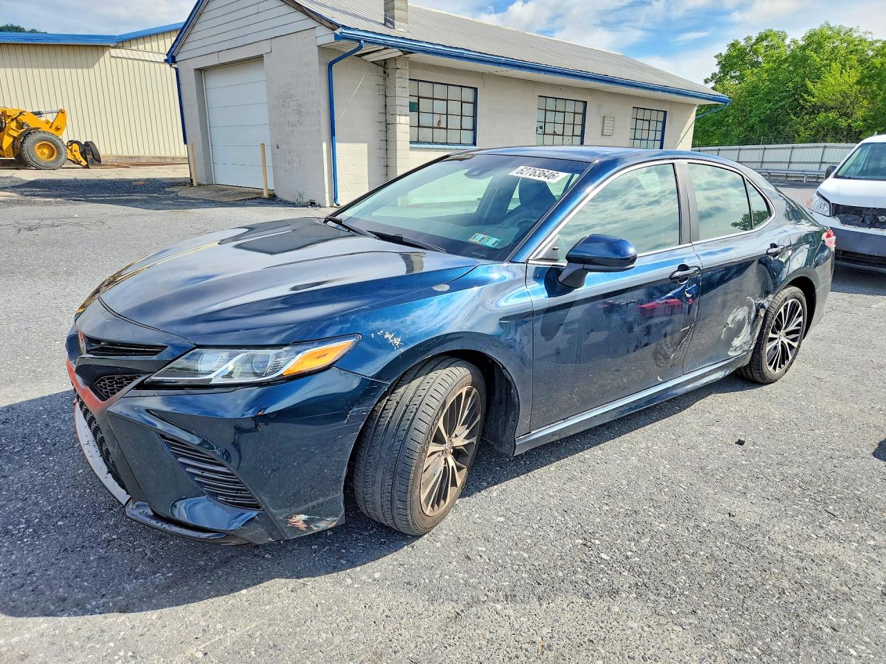2018 TOYOTA CAMRY SE