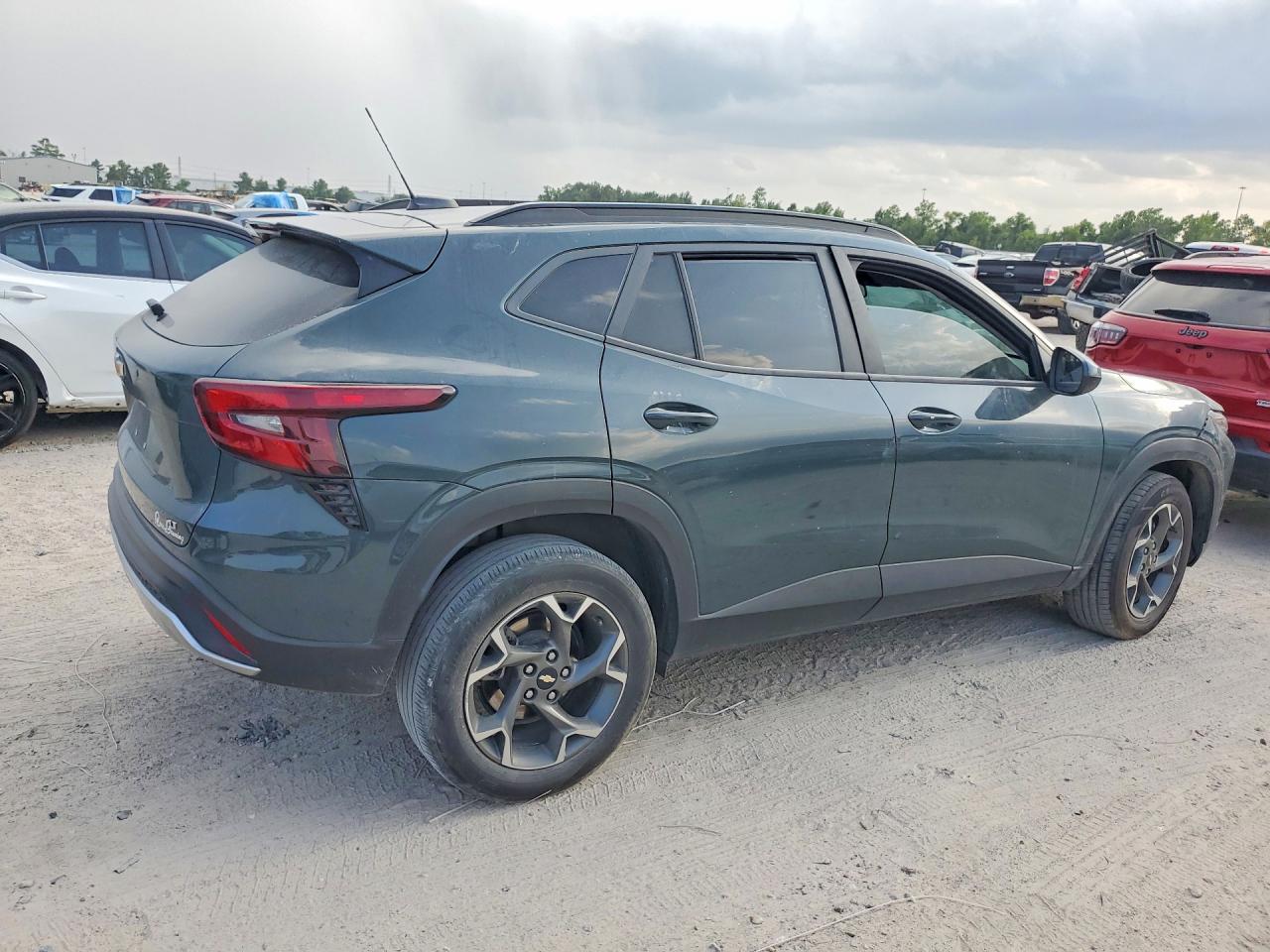 2025 CHEVROLET TRAX 1LT — снимка 3