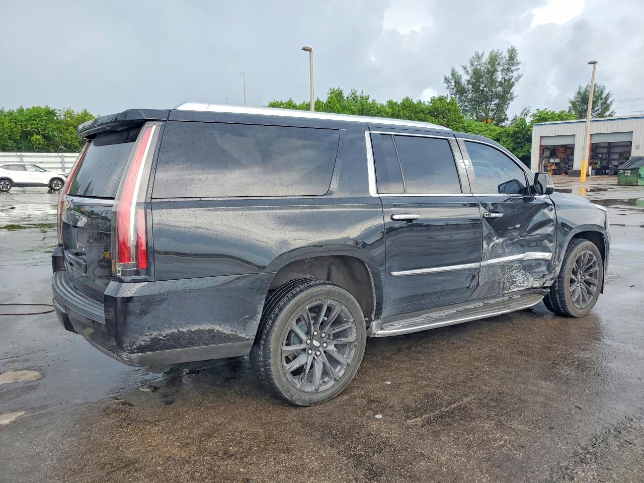 2018 CADILLAC ESCALADE ESV LUXURY — снимка 3