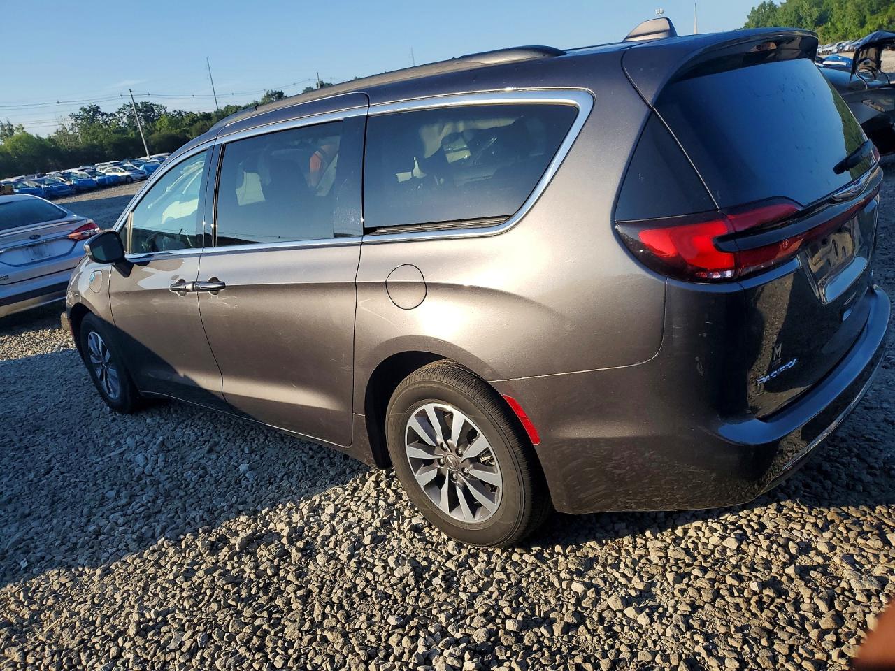 2021 CHRYSLER PACIFICA HYBRID TOURING — снимка 2