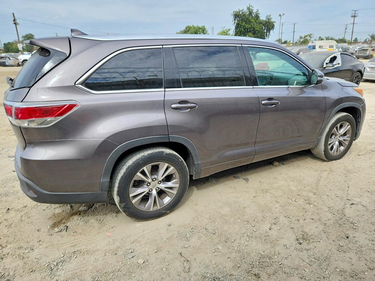 2015 TOYOTA HIGHLANDER XLE — снимка 3