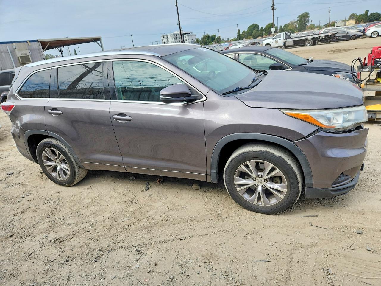 2015 TOYOTA HIGHLANDER XLE — снимка 4