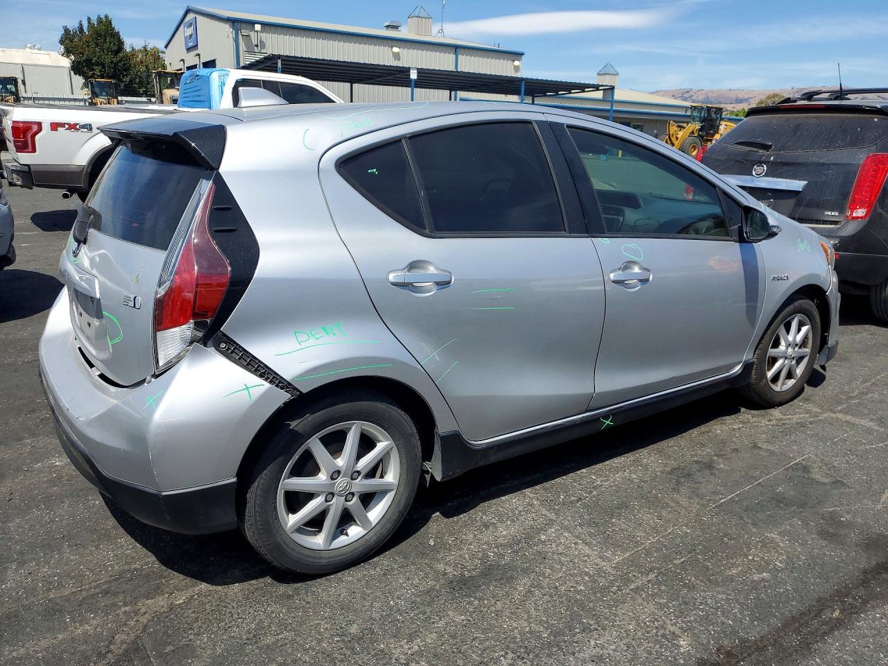 2017 TOYOTA PRIUS C ONE — снимка 3