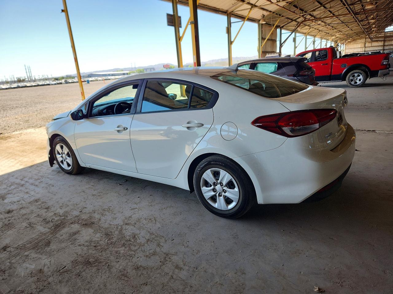 2017 KIA FORTE LX — снимка 2