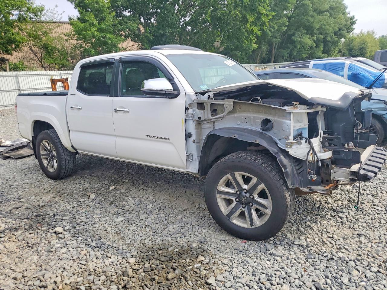 2017 TOYOTA TACOMA LIMITED — снимка 4