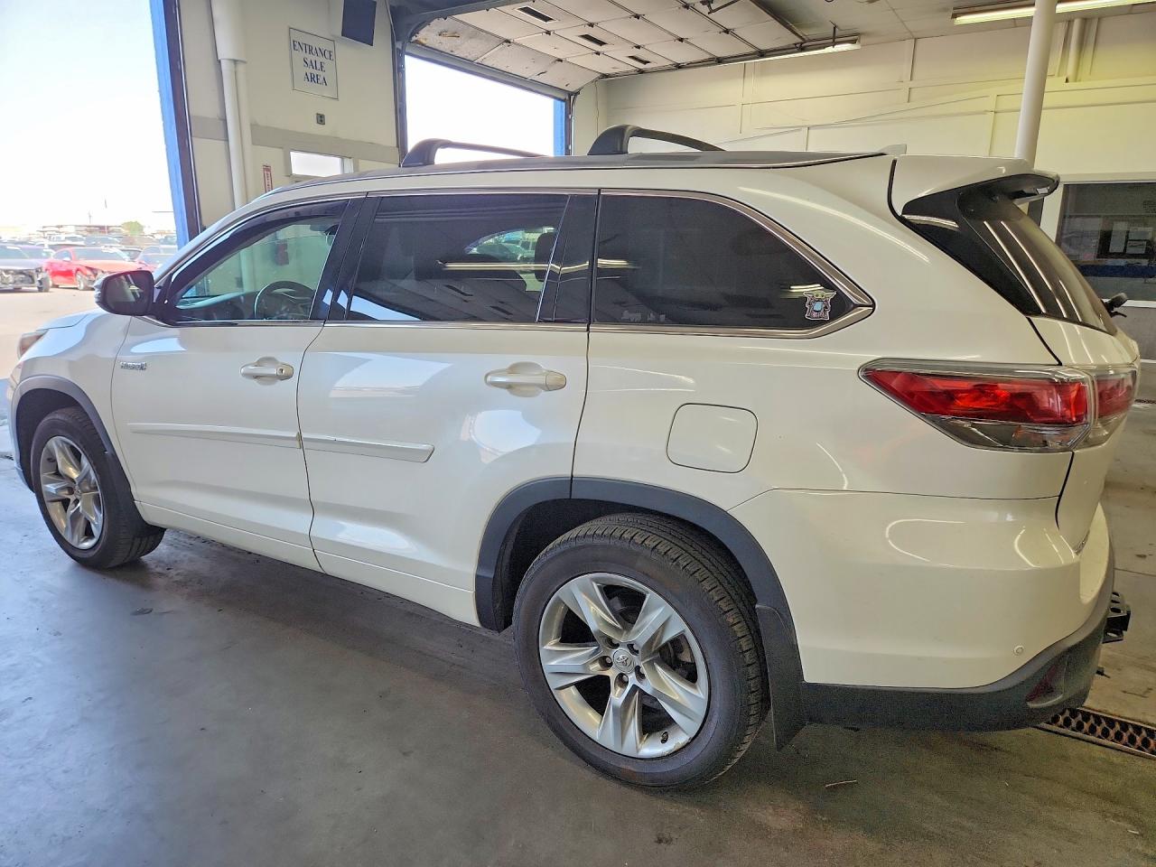 2015 TOYOTA HIGHLANDER HYBRID LIMITED PLATINUM — снимка 2