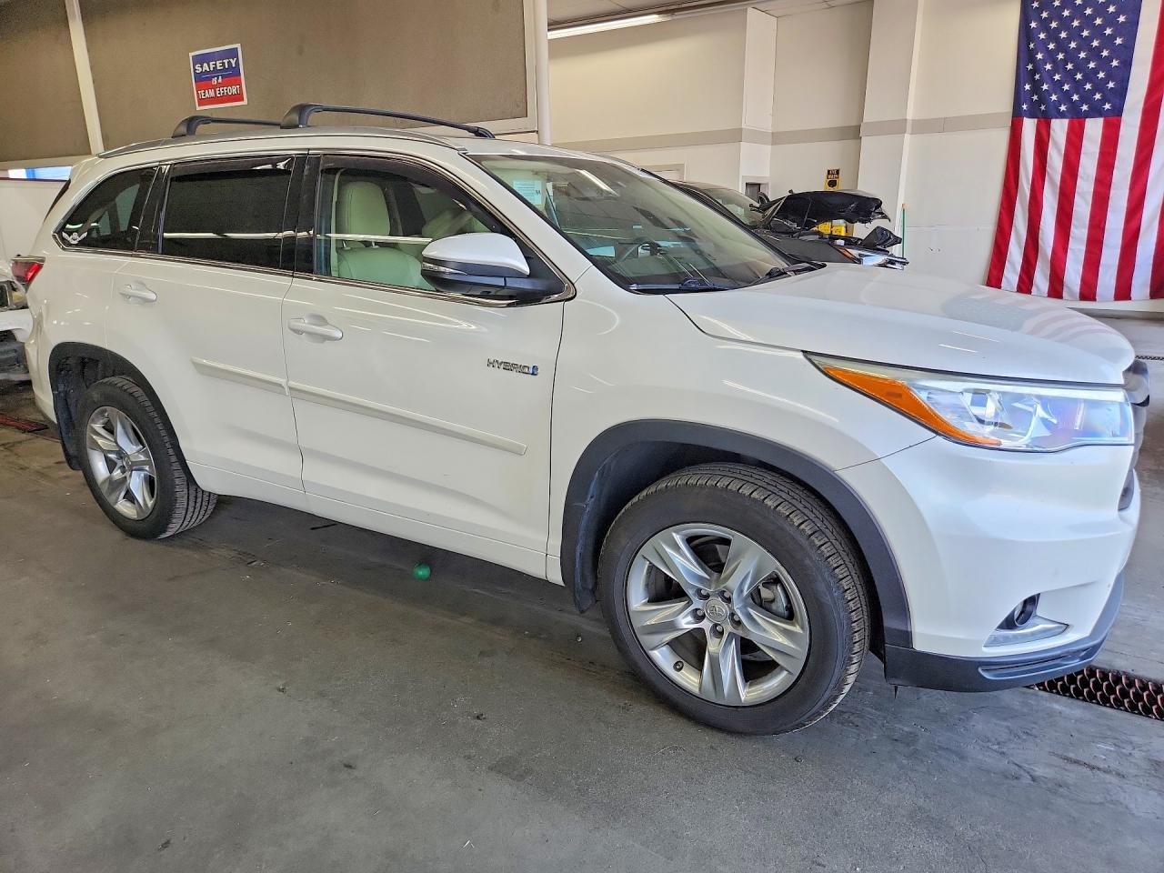 2015 TOYOTA HIGHLANDER HYBRID LIMITED PLATINUM — снимка 4