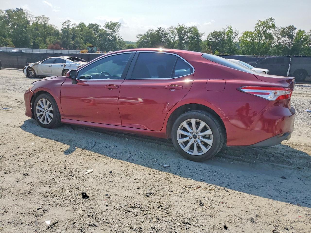 2018 TOYOTA CAMRY LE — снимка 2