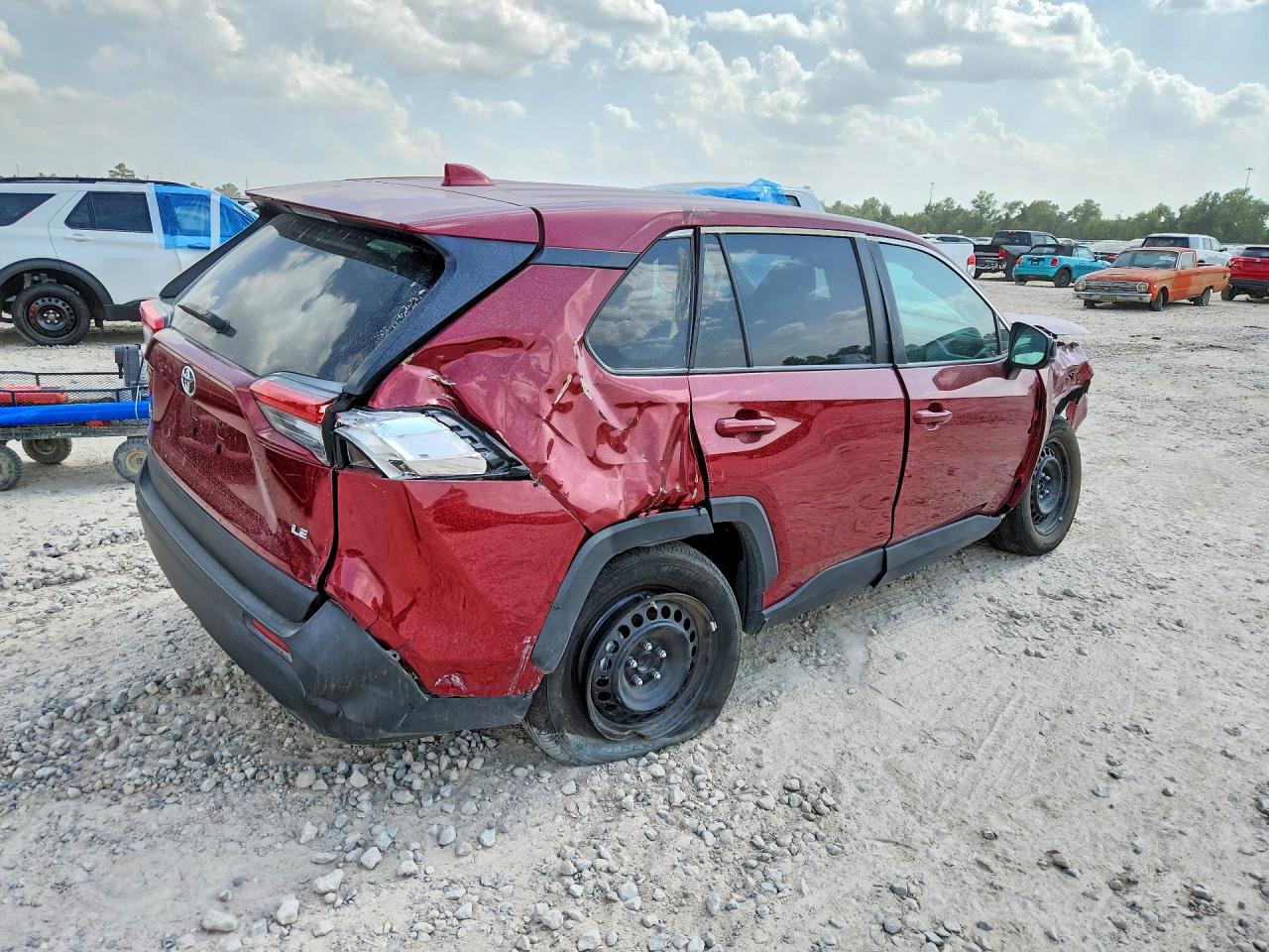 2025 TOYOTA RAV4 LE — снимка 3