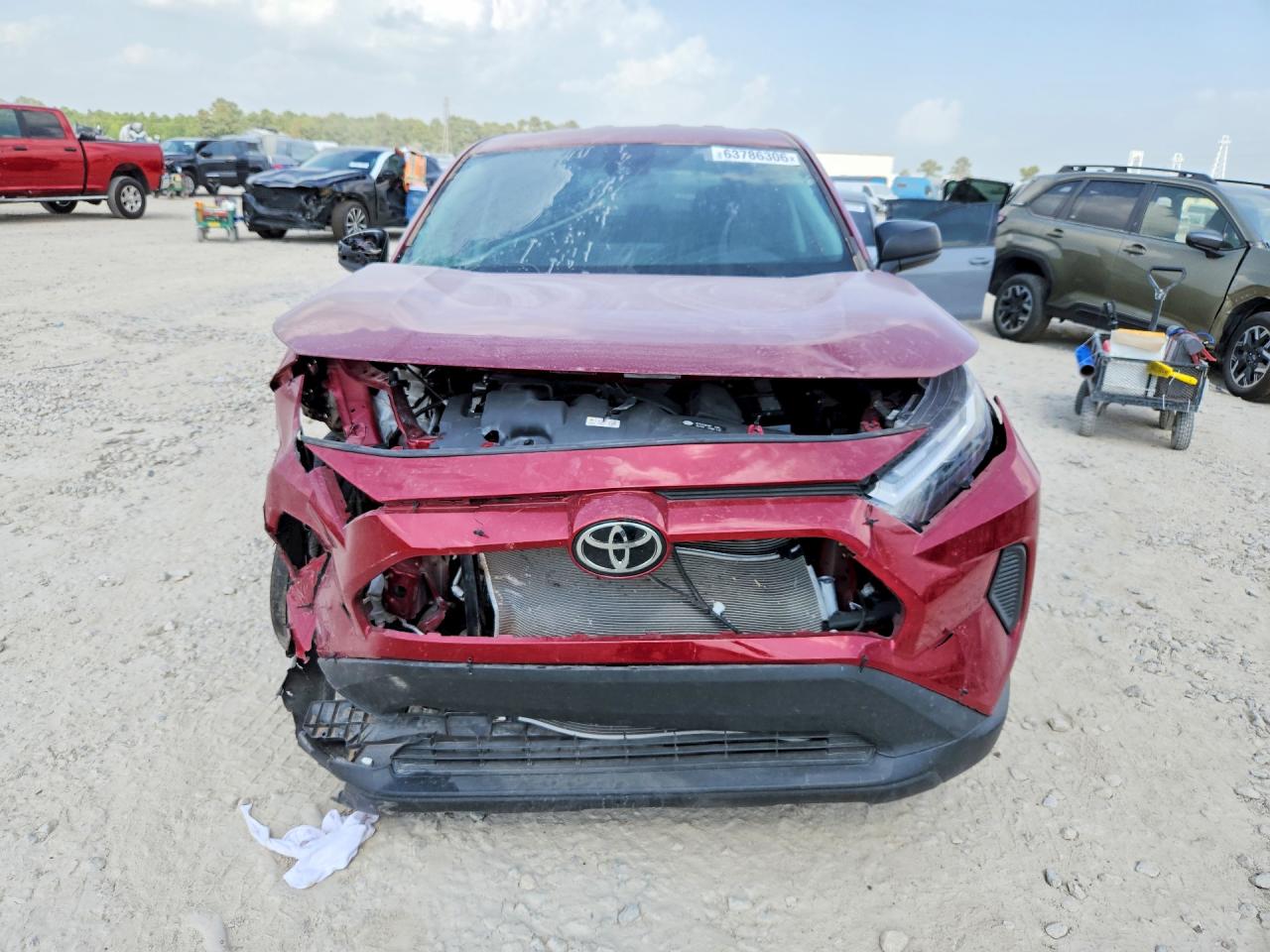 2025 TOYOTA RAV4 LE — снимка 5