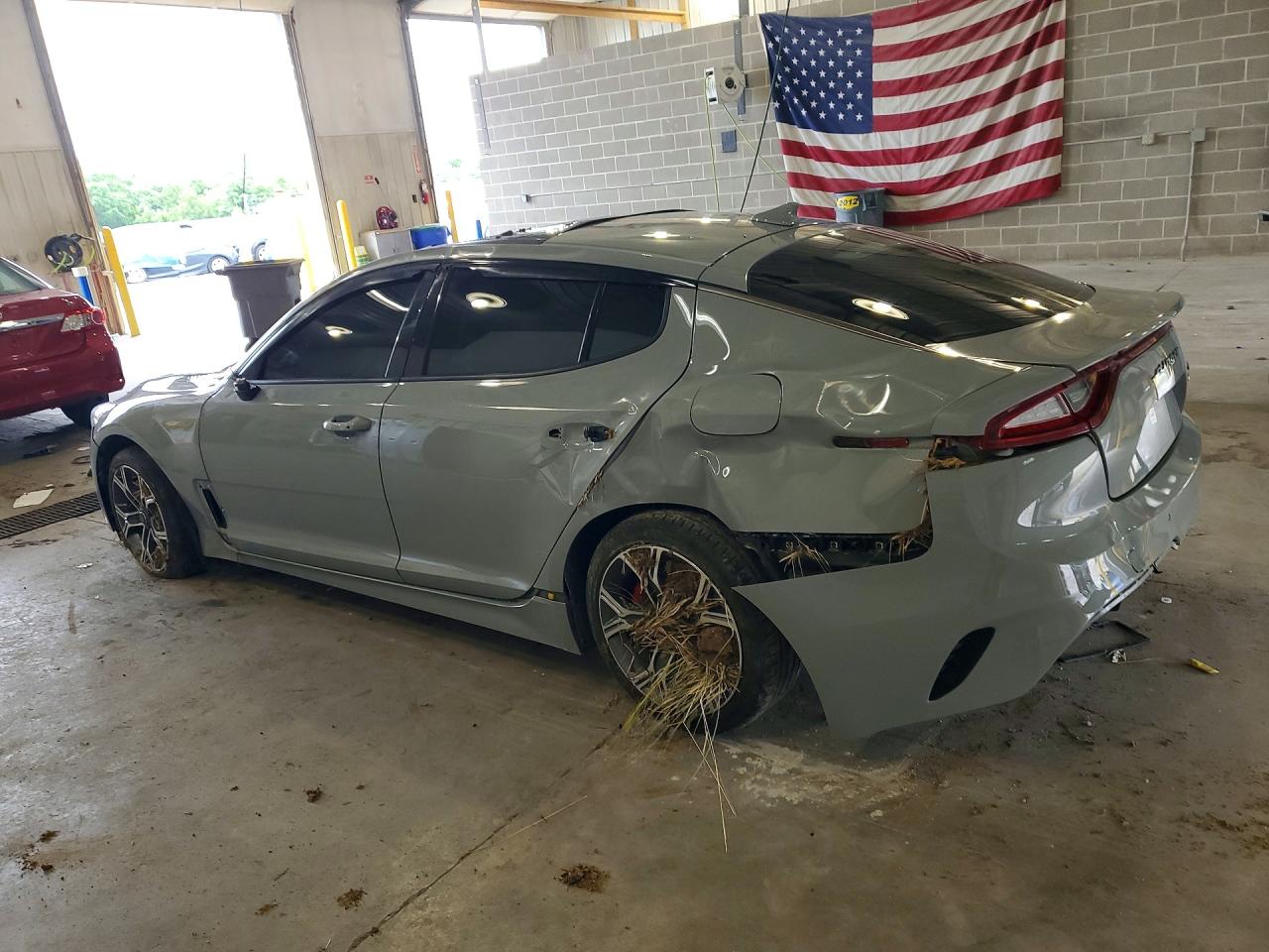 2019 KIA STINGER GT1 — снимка 2