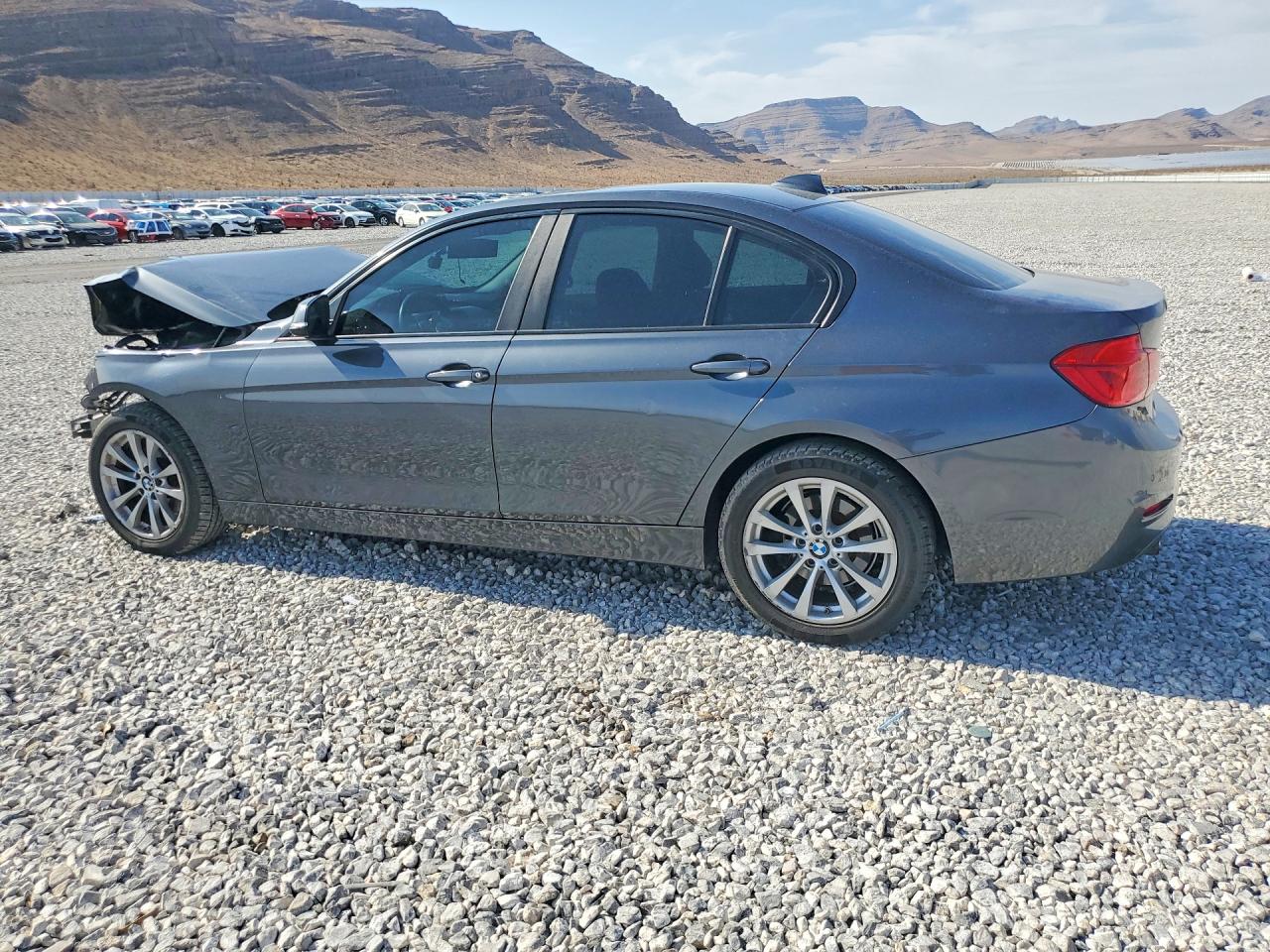 2016 BMW 320 I — снимка 2