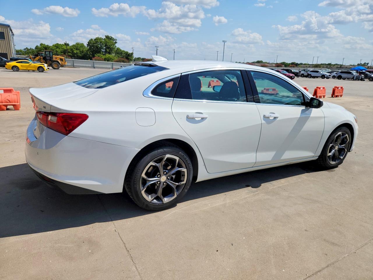 2023 CHEVROLET MALIBU LT — снимка 3