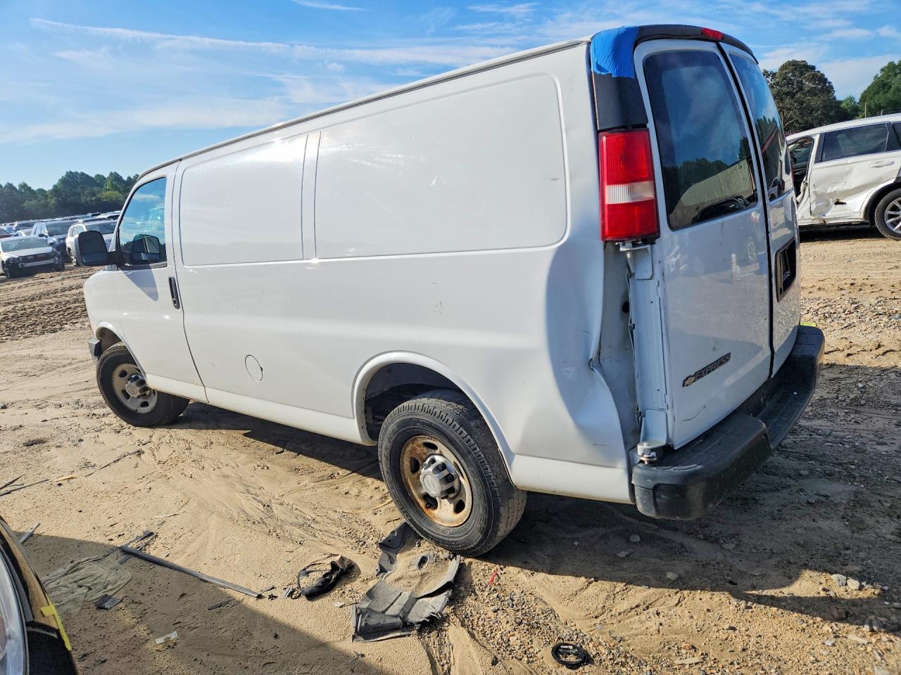 2016 CHEVROLET EXPRESS 2500 — снимка 2