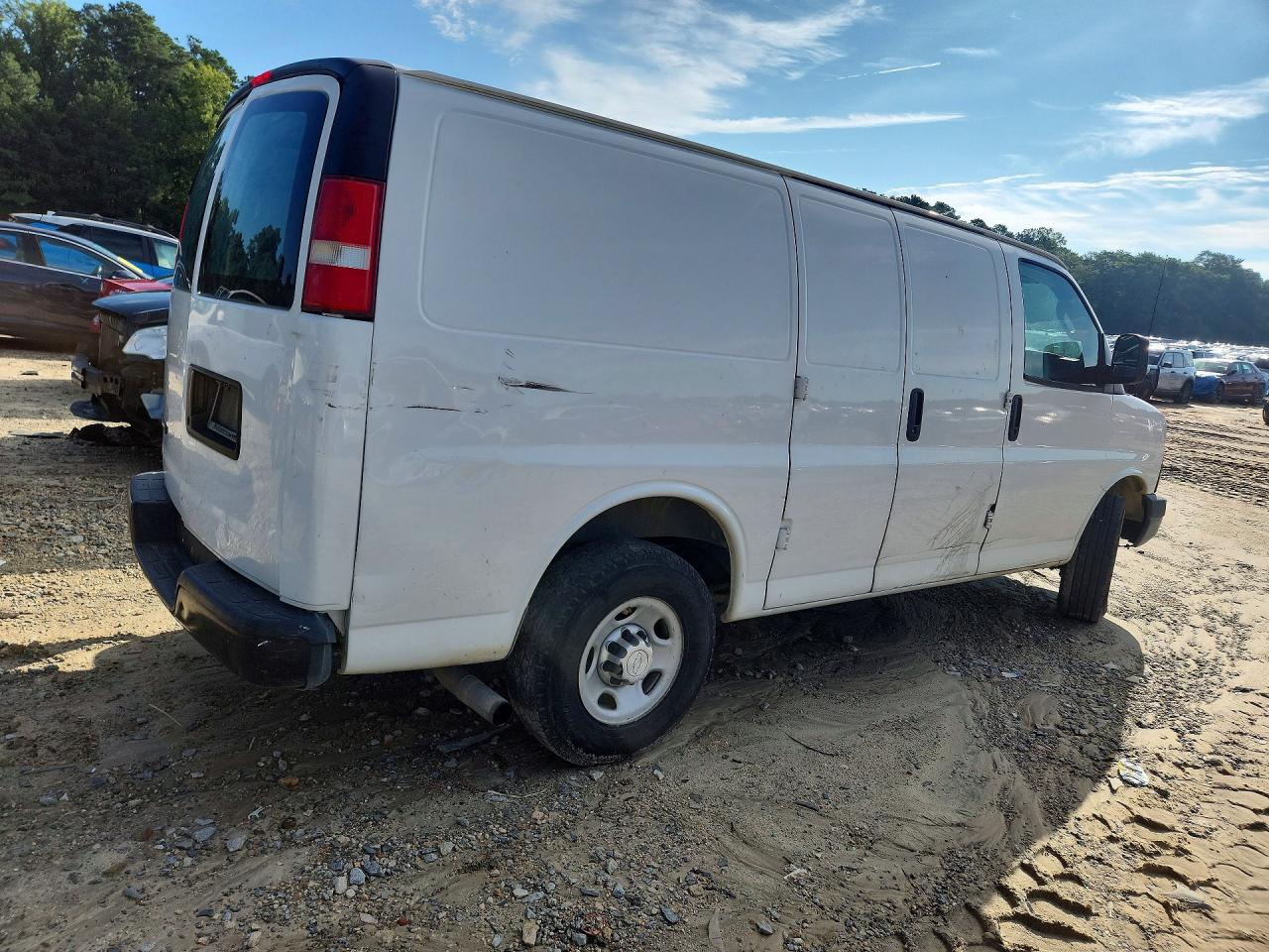 2016 CHEVROLET EXPRESS 2500 — снимка 3