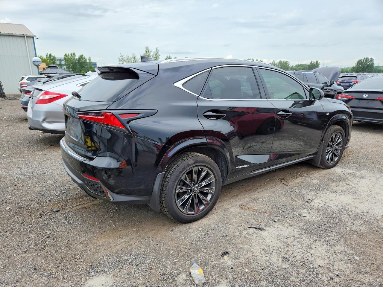 2021 LEXUS NX 300H — снимка 3