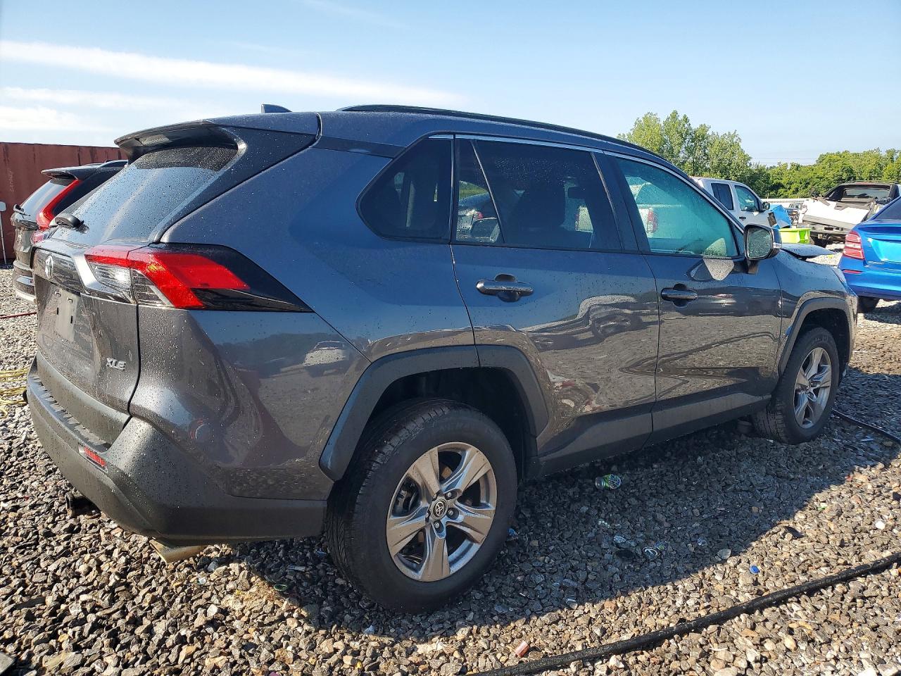2023 TOYOTA RAV4 XLE — снимка 3