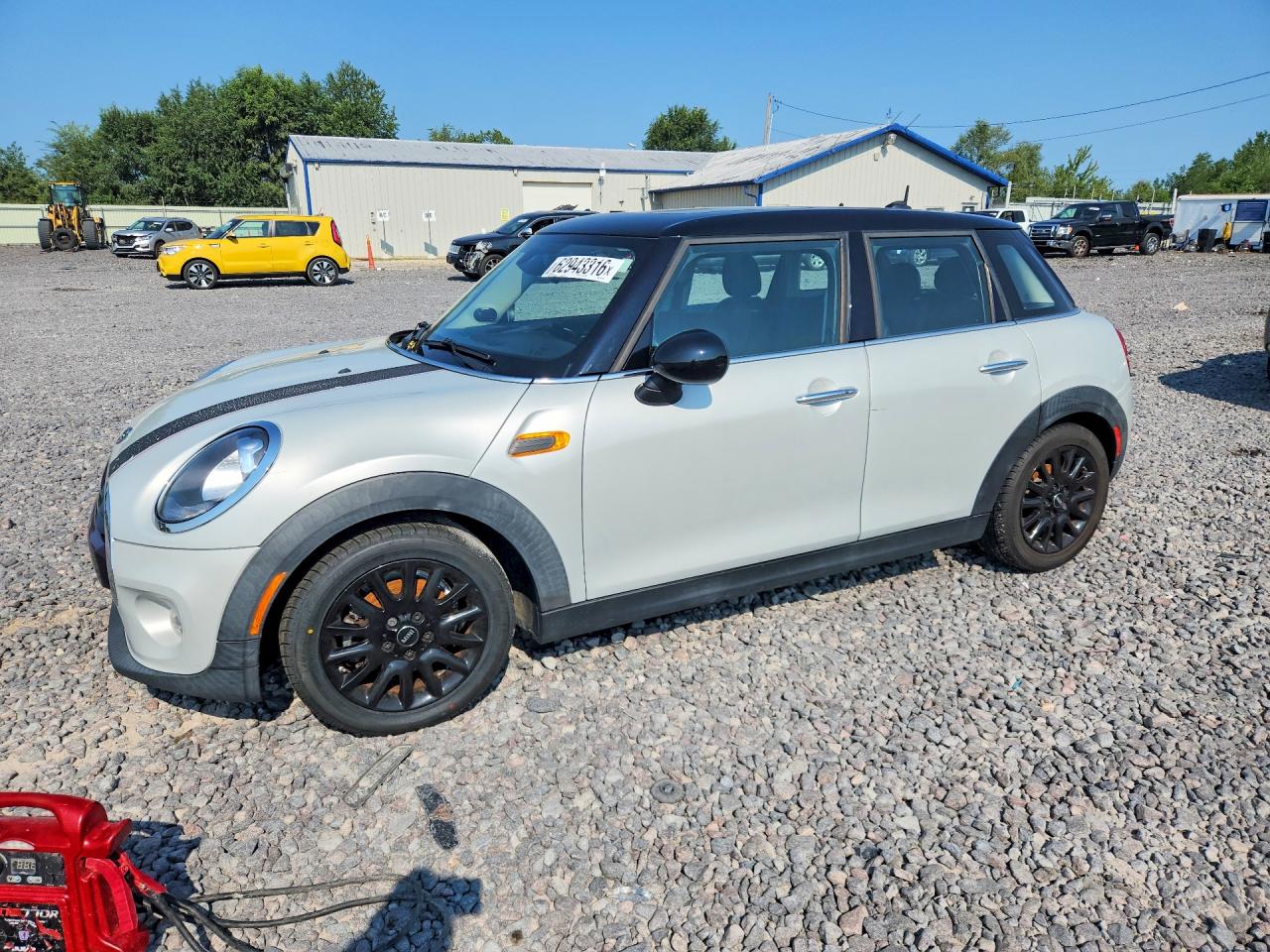 2016 MINI COOPER